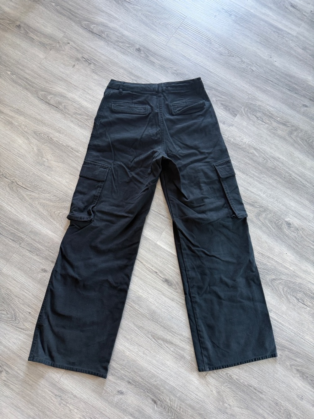 Aritzia Wilfred free Black Wide-Leg cargo Pants size 8 - Picture 7 of 9